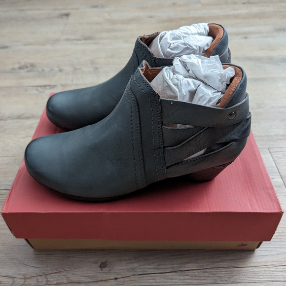 Cobb Hill Laurel Woven Boot- 8.5 - Picture 4 of 14